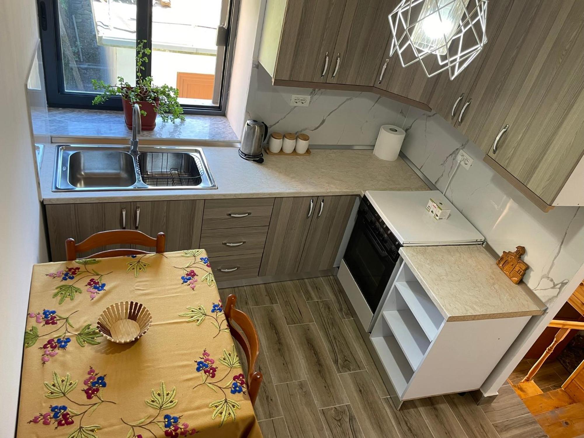 Guesthouse Kroi City Center Берат Екстериор снимка